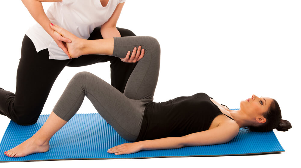 Four reasons to see a physical therapist for knee pain shutterstock 430482664 knee pain