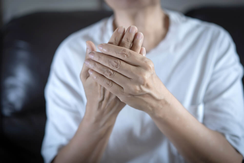 How to find chronic arthritis treatment in Saint Charles, MO shutterstock 1154547616 chronic arthritis treatment