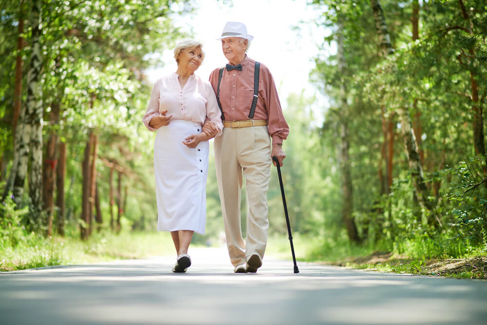 Three benefits walking can offer knee arthritis sufferers shutterstock 214695784 benefits of exercising with knee arthritis