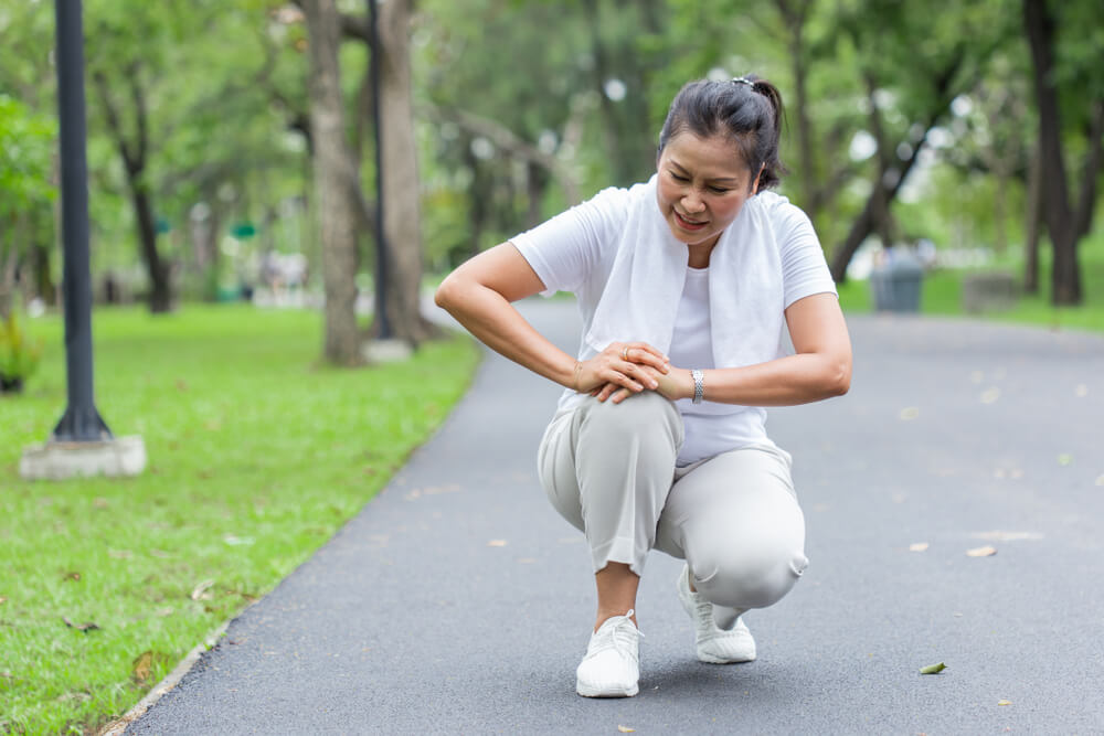 Arthritis in the knees? Here are three exercises to avoid shutterstock 1202224858 exercises to avoid with knee arthritis