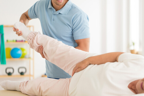 Three big reasons why it’s important to have physical therapy after hip replacement surgery