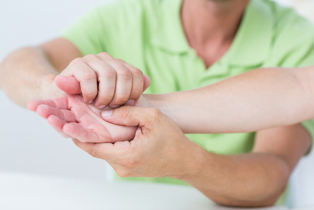 Three benefits that physical therapy for arthritis pain can offer shutterstock 273341636 arthritis pain physical therapy