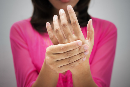 What's causing pain in my hands and fingers if it's not arthritis? shutterstock 249142294 pain in hands and fingers not arthritis