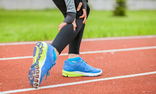 What activities could be causing your knee and calf pain? shutterstock 650760235 knee and calf pain
