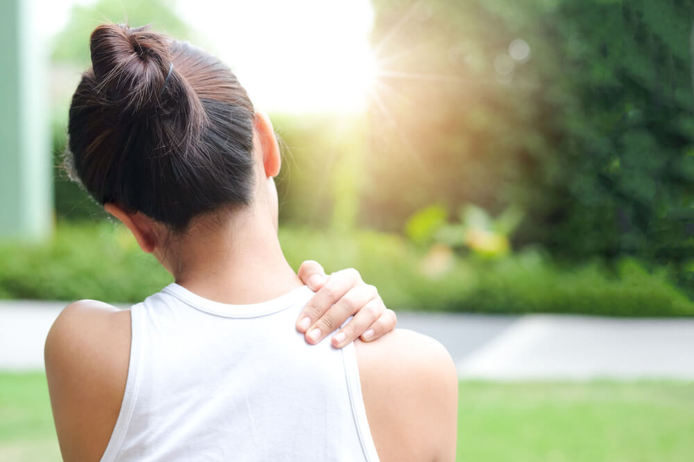 Physical therapists help you learn how to crack your neck safely shutterstock 795449044 how to crack your neck