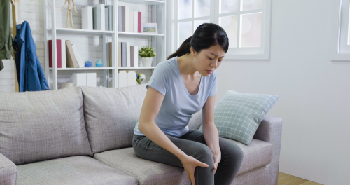 Peloton knee pain: Why do my knees hurt after riding my exercise bike? shutterstock 1271943214 peloton knee pain
