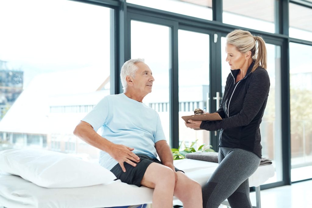 3 reasons to look for a gait analysis expert near you iStock 1048259614 hip arthritis treatment