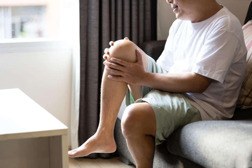 Why Does My Knee Sound Crunchy? Your Guide to Joint Sounds AdobeStock 614664617 why does my knee sound crunchy? your guide to joint sounds knee pain